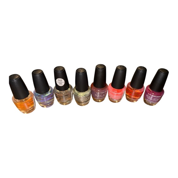 LA Colors Other - Vibrant Nail Polish Bundle with 1 FREE Mystery Gift